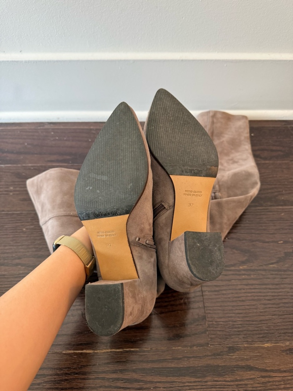 La Canadienne Knee-high Suede Boots - Picture 5 of 7